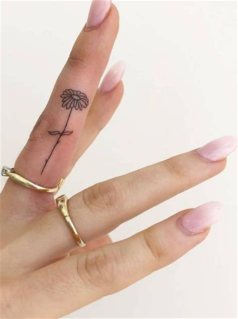 Tiny Yet Gorgeous Finger Tattoo Ideas You Must Love Cute Hostess For Modern Women