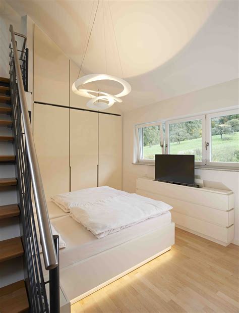 Wie verwandle ich einen dachboden kunstsinne ideen fur haus und. Schlafzimmer 5 | Zimmer, Beleuchtung dachschräge ...