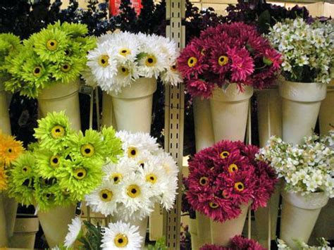 Are silk flowers really sold at wholesale prices? Saleplace-Silk Flowers in Dallas Fort Worth Texas
