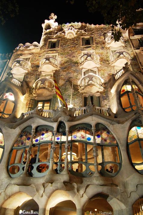 Antoni Gaudí Architecte Espagnol Gaudi Barcelone Architecture Cool