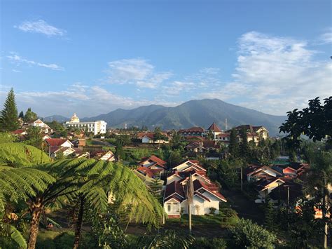 Gambar : gunung, kota, Pegunungan, Desa, pariwisata, resort, perkebunan