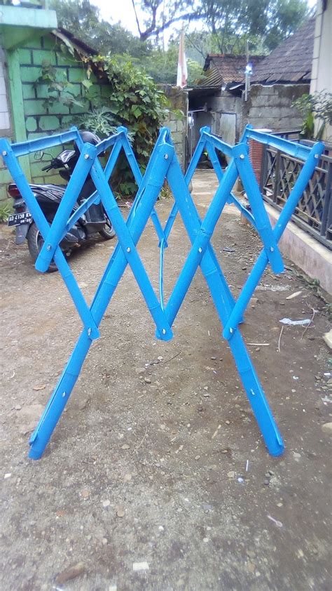 Ditengah makan kami dihibur oleh nyanyian khas dgn petikan gitar, bass dan conga. Jual jemuran pakaian dari bambu antar ke Mojosongo ...