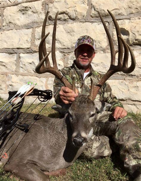 Check Out The Biggest Whitetail Bucks Of The 2015 16 Deer Hunting