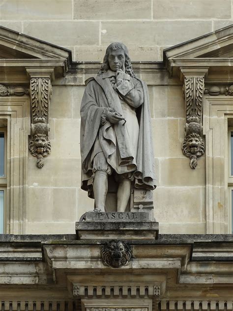 Blaise Pascal Statue Categorywest Facade Of The Richelieu Wing