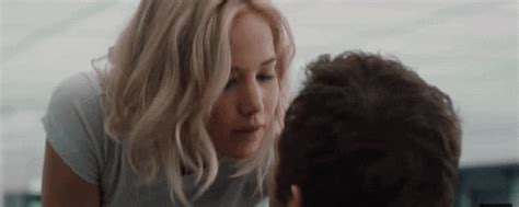 Jennifer Lawrence And Chris Pratt S Chemistry Is Out Of This World In