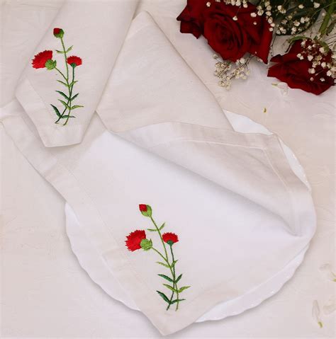 Embroidered Linen Napkins Personalized Floral Napkins Gift Etsy