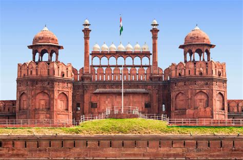 7 Popular Monuments That Are Built By Mughals In India In 2021