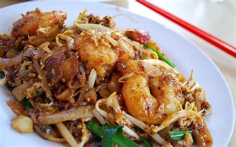 My favourite is usually the charred bits that you get from the bottom of the wok. Kalori Kuey Teow Goreng