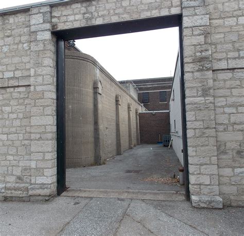 Windsor Gaol Jail Tour Prisoner Entrance Sally Port W Flickr