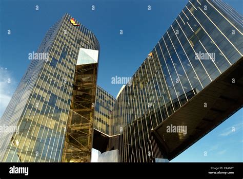 Modern Glass Office Building Stock Photo Alamy