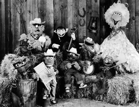 On This Day Sesame Street Debuts On Nov 10 1969 Pix11