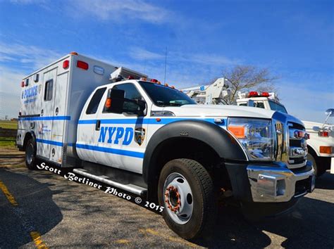 Nypd Emergency Service Ambulance 7000 Scott Berliner Flickr