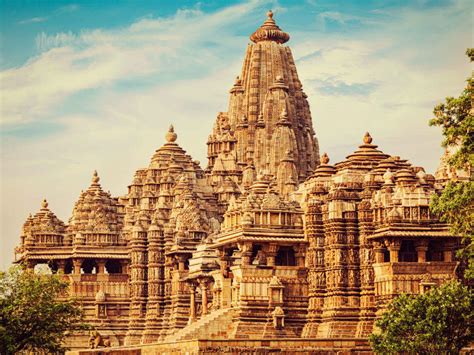 Amazing Stone Carvings Of Some Of The Finest Temples Forts And Palaces