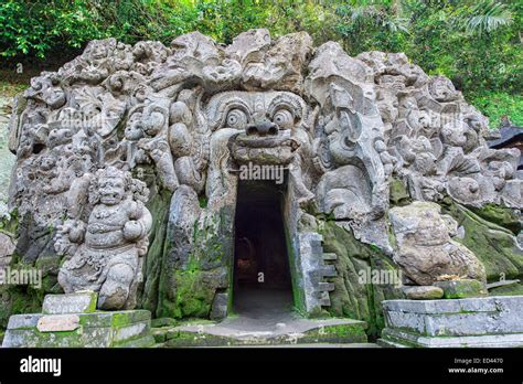 Goa Gajah Elephant Cave Entrance Bali Indonesia Stock Photo Alamy