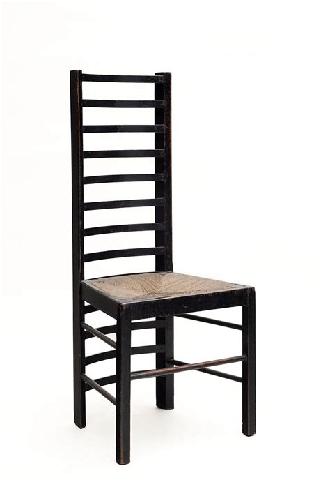 17 (43.2 cm) the side chair, designed in 1897 by the artist, architect, and designer charles rennie mackintosh, was inspired by the arts and crafts movement, which emphasized natural, organic forms. MKG Sammlung Online | Charles Rennie Mackintosh | Stuhl ...