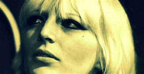 Il figlio di gabriella ferri, seva borzak jr ha ricordato la mamma, celebre cantante romana morta in seguito a una caduta da una finestra. Gabriella Ferri - biografia, recensioni, streaming ...