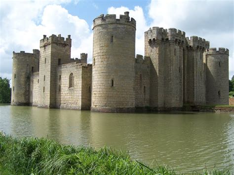 Bodiam Castle England Download Hd Wallpapers And Free Images