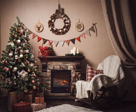 Deck The Halls 8 Fun And Festive Christmas Wall Decoration Ideas Us