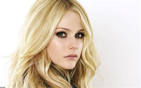 Wallpaper Face Model Long Hair Singer Black Hair Avril Lavigne Nose Skin Head