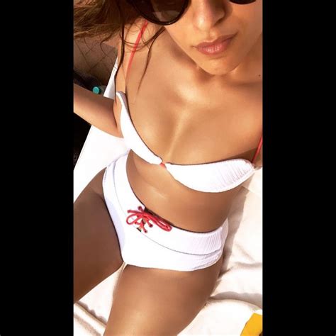 ileana d cruz shows off her toned body in these hot and sexy bikini pics take a look photogallery
