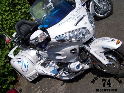 And over the years, our engineers have always stayed true to that vision, but they've strived to. MOTORCYCLE 74: Honda Goldwing custom bling trike