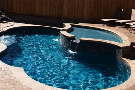 Latham Fiberglass Pools Aqua Pro Pool And Spa