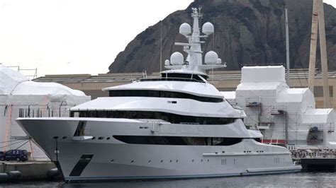 Russian Oligarch S Super Yacht Seized Bbc News