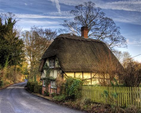 And running parallel is part of the salisbury to southampton canal. A thatched cottage at wherwell in Hampshire | Thatched A ...