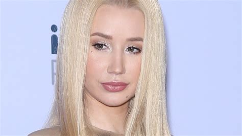 Iggy Azalea Deletes Instagram Twitter After Nudes Leaked Hiphopdx The