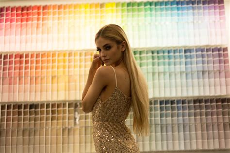 We get great light in our dance studio or in the living room. Ugly places, pretty photos: a photoshoot at Lowe's - DIY ...