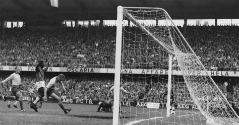 50 Greatest World Cup Goals Countdown No 8 A 17 Year Old Pele S Moment Of Magic In The 1958