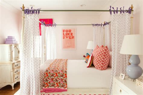 Creativity thrives in this delightfully pretty little girls room. i suwannee: a teenage dream bedroom in domino magazine