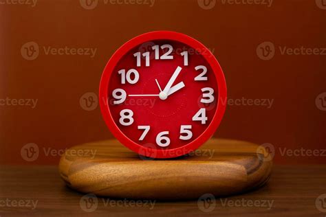 Time stands still Time and work concept Punctuality and appointments