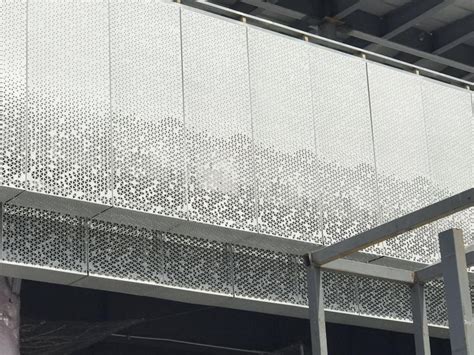 Decorative Aluminum Expanded Metal Mesh Panels For Fence Foshan Qi