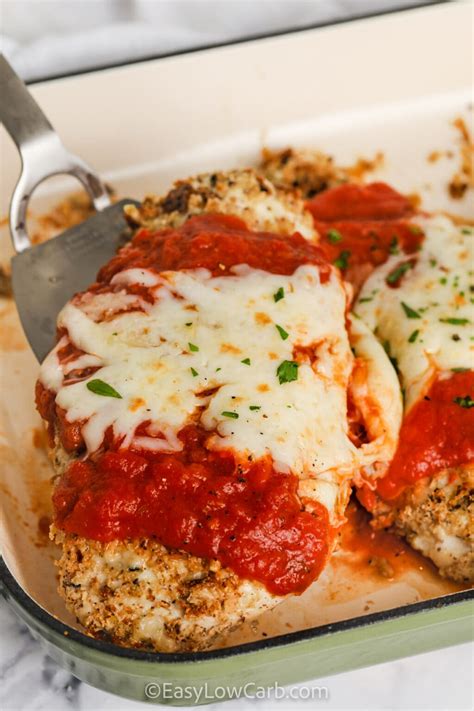 Low Carb Baked Chicken Parmesan So Crispy Easy Low Carb