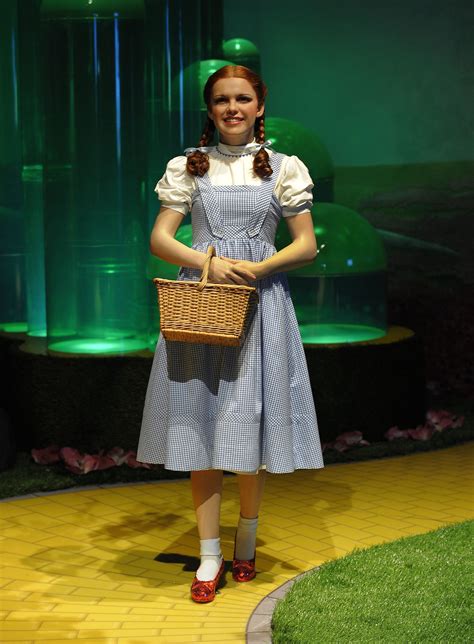 Pictures Of Madame Tussauds Wizard Of Oz Exhibit Popsugar Love And Sex