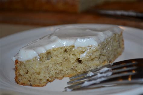 This is an easy banana cake recipe. Live... Bake... Love...: Super Moist, Super Easy, Super Delicious Banana Cake with Vanilla Bean ...