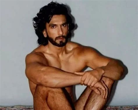 Mumbai Police Register Fir Against Actor Ranveer Singh Over Obscene Pictures