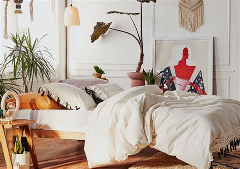 Looking to add some boho chic to your space? 20 Gorgeous Boho Bedroom Decorating Ideas