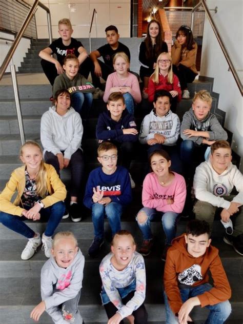 Alle einschulungstermine 2021, sowie glückwünsche & geschenke zur wenn du also den genauen tag wissen möchtest, frag bitte bei der schule oder den eltern des schulkindes. Klassen 2020/2021 - Konrad-Zuse-Schule Langenberg