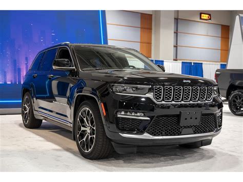 2023 Jeep Grand Cherokee Pictures Us News