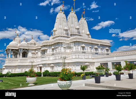 Baps Shri Swaminarayan Mandir Hindu Temple In Toronto Stock Photo Alamy