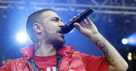 Bushido and fellow rapper vader formed the duo search & defeat in early 1998. Bushidos Album "Sonny Black" wird vom Index genommen