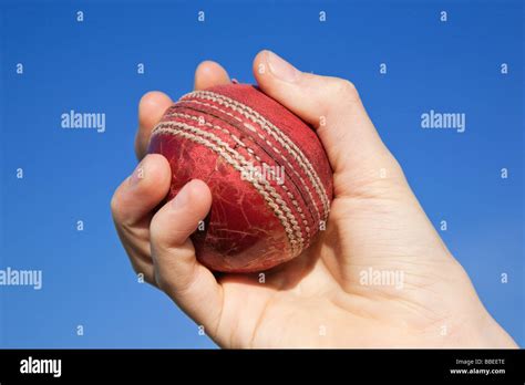 Cricket Ball Catch Hi Res Stock Photography And Images Alamy
