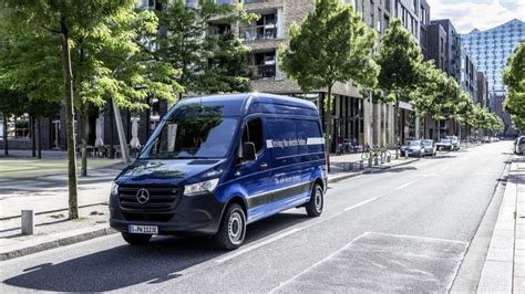 Van Mercedes Sprinter Elektrik Boleh Dipesan Sekarang Spesifikasi Dan