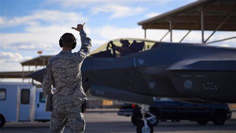 Pentagon Reaches Handshake Deal With Lockheed On Newest Batch Of F 35s