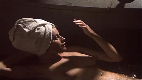 Naked Magda Vasaryova In Postriziny