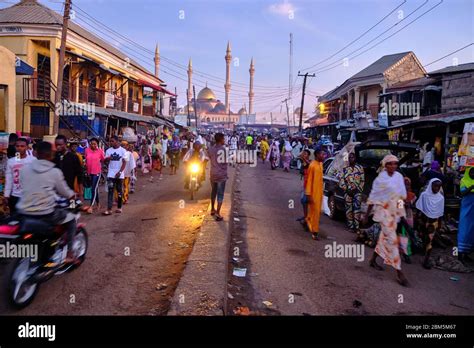 Busy Market In The Streets Of Ilorin Stock Photo Alamy