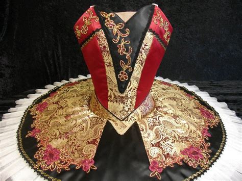 Pas de basque is a beautiful movement in itself as well as a useful linking step. Pas de basque spanish. | Ballet costumes, Ballet costumes ...