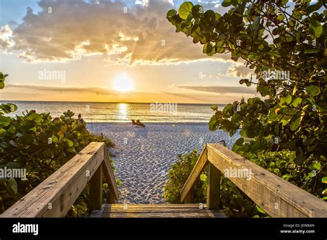 Beach Sunset Naples Florida Hi Res Stock Photography And Images Alamy